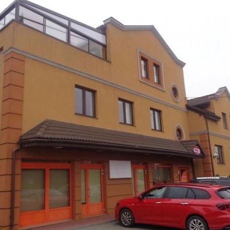 Noclegi Viva Mszczonów Extérieur photo