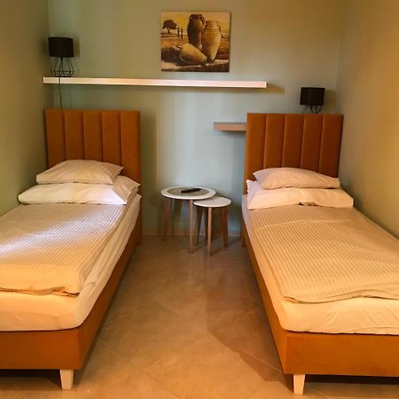 Noclegi Viva Mszczonów Extérieur photo